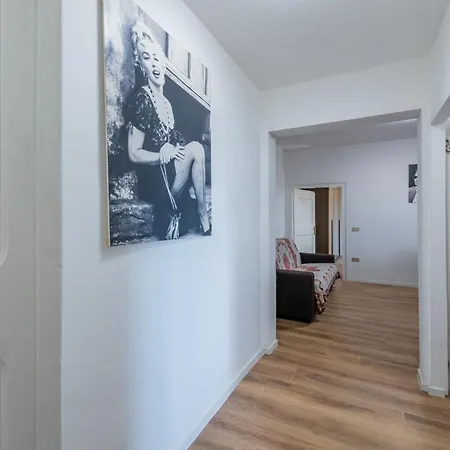 Apartment Marilyn Tra Centro E Mare