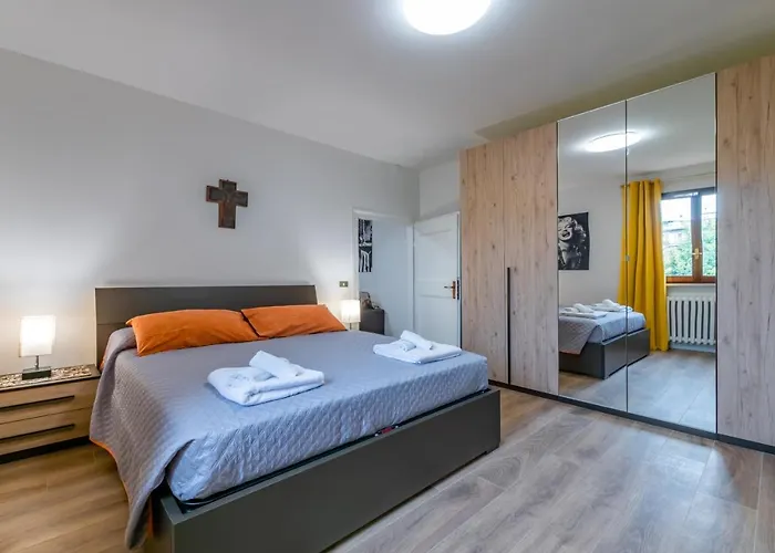 Marilyn Tra Centro E Mare 佩萨罗